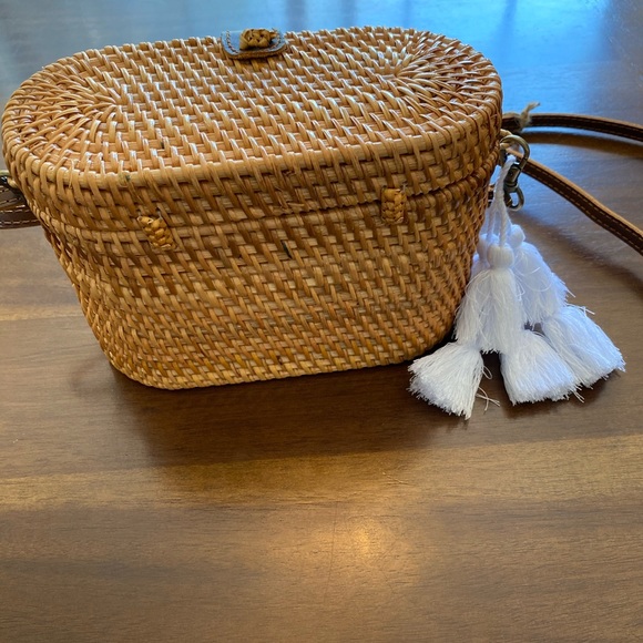 Hand woven trendy cross-body bag NWT - Picture 6 of 10